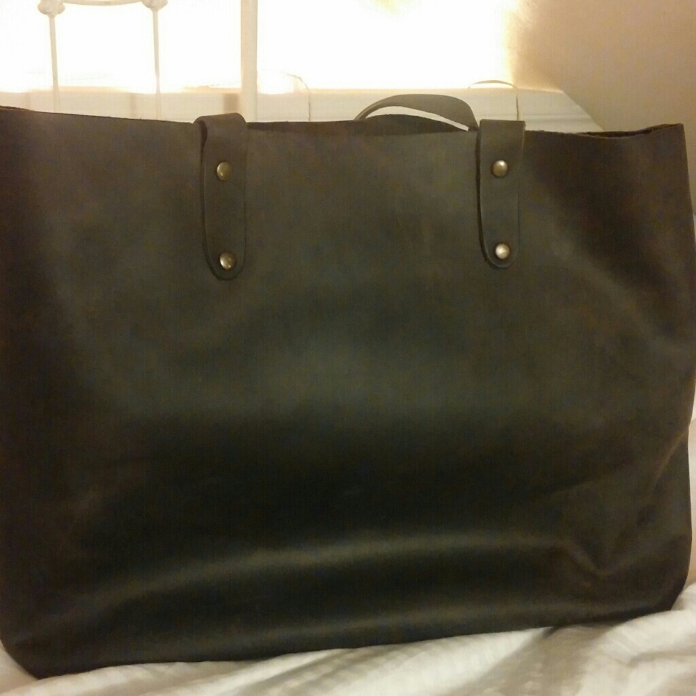 Love 41 leather tote